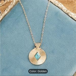 New Vintage Round Inlaid Faux Gemstone Bohemian Pendant Necklace 🩵